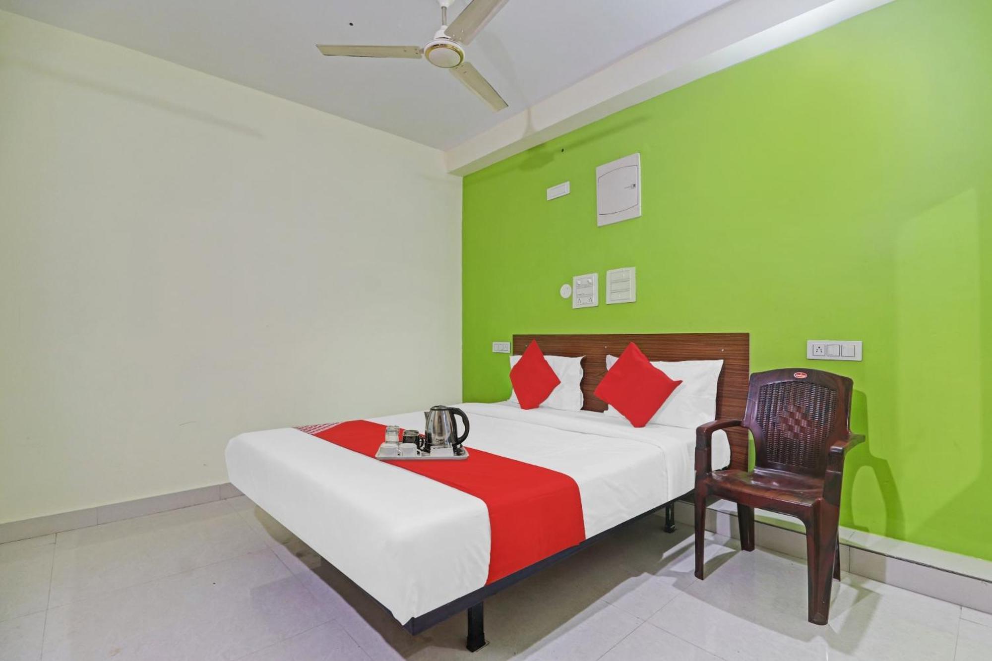 Super Hotel O Dk Reddy Square ハイデラバード エクステリア 写真