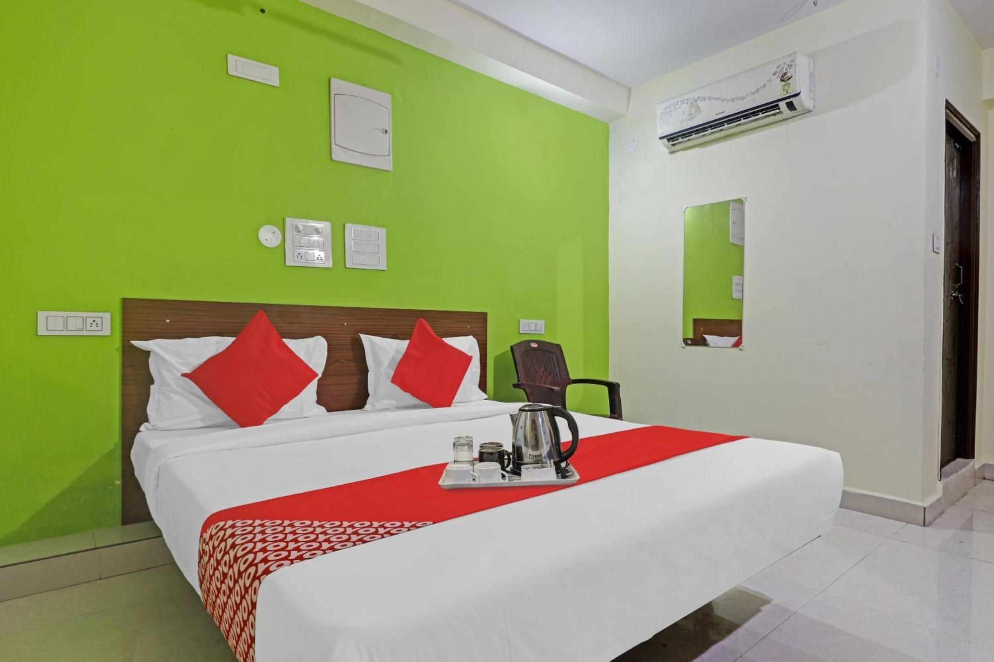 Super Hotel O Dk Reddy Square ハイデラバード エクステリア 写真