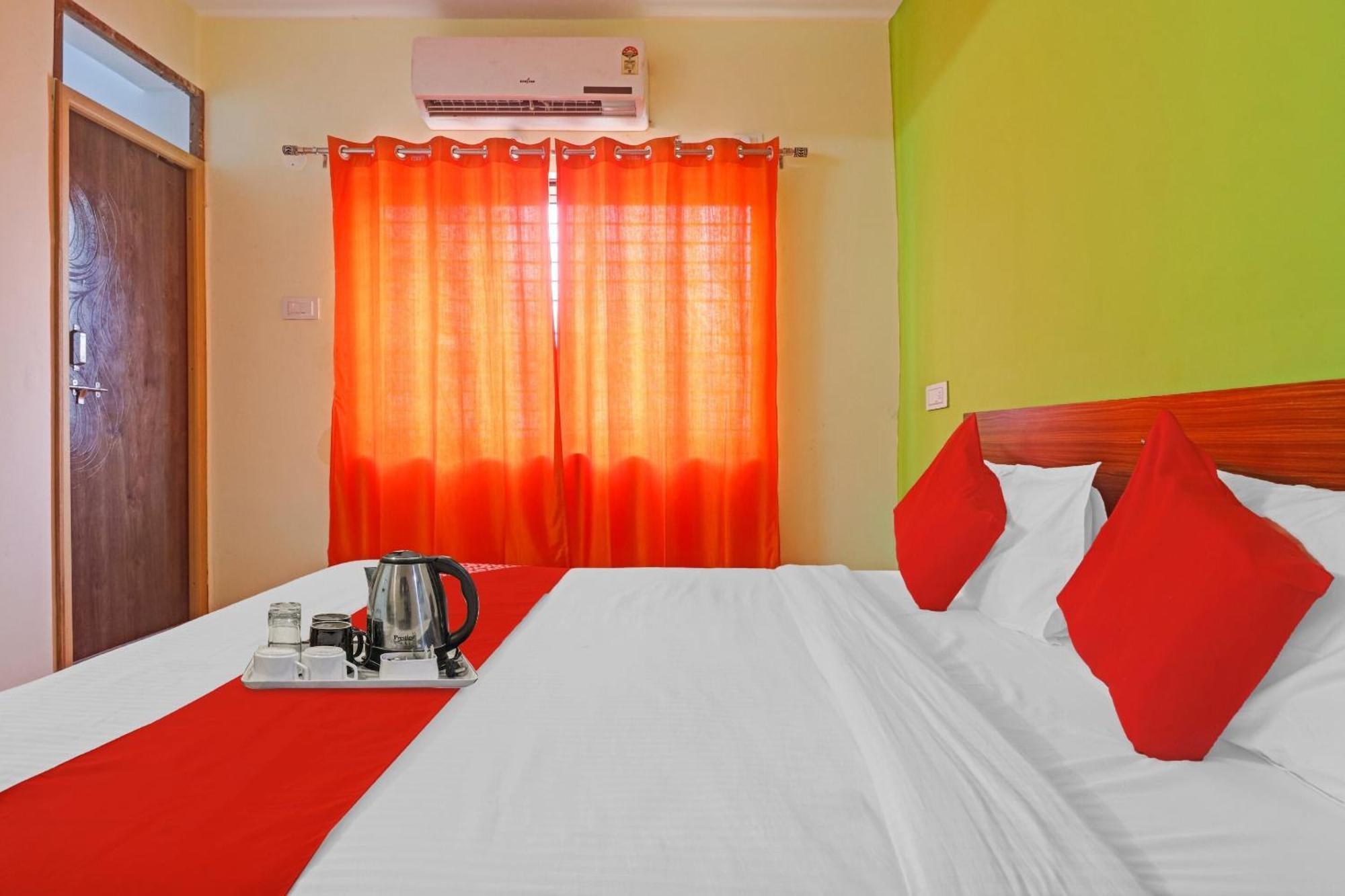 Super Hotel O Dk Reddy Square ハイデラバード エクステリア 写真