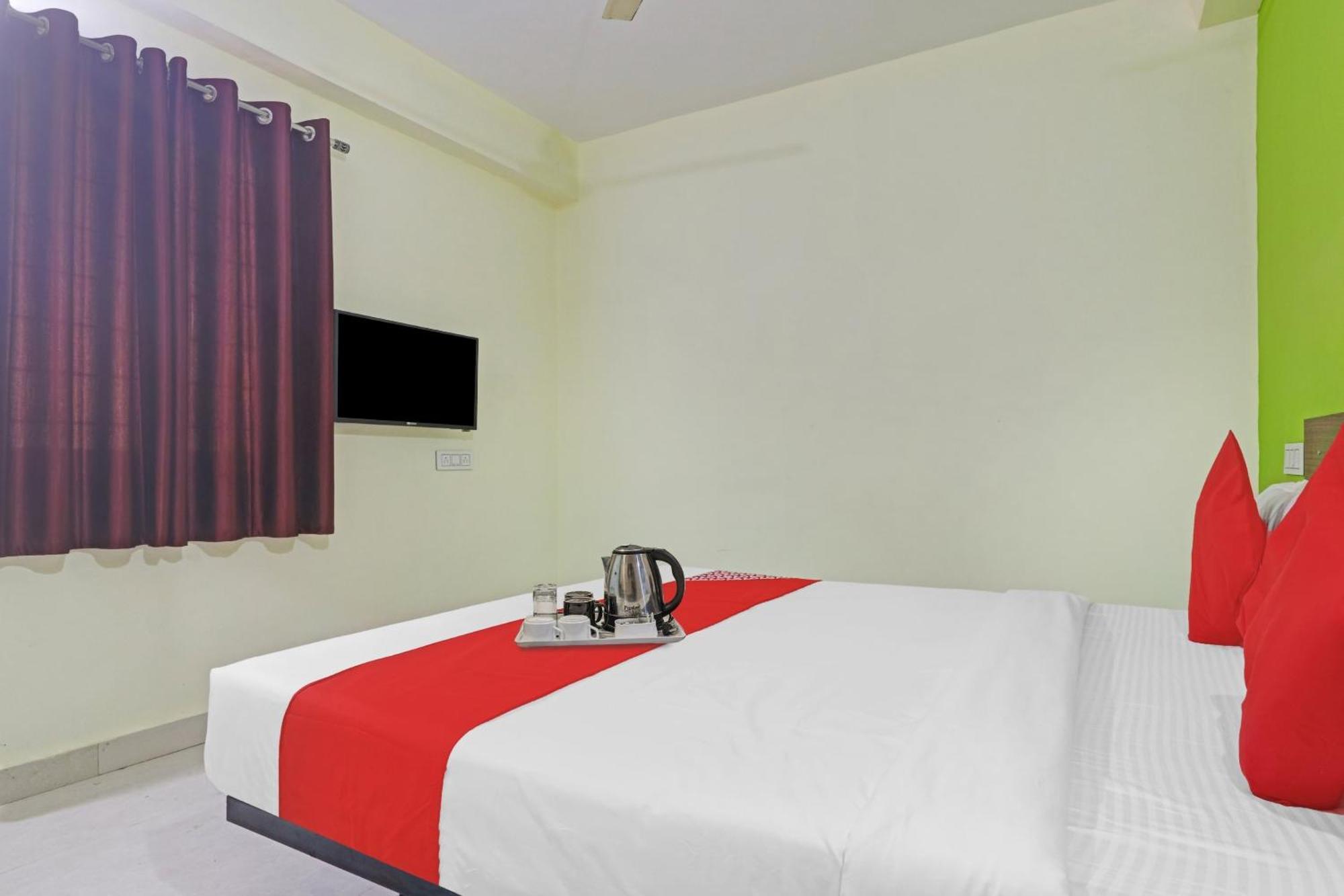 Super Hotel O Dk Reddy Square ハイデラバード エクステリア 写真